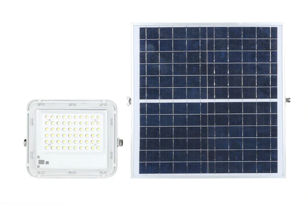 LED прожектор 50W, със соларен панел и дистанционно управление – модерно и издръжливо осветление за външни пространства.
