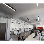 Иновативно LED осветително тяло, линеен висящ дизайн, IP65 – премиум избор за ефективно и елегантно осветление
