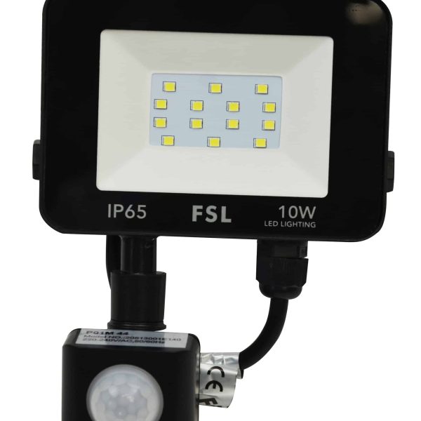 LED прожектор с датчик за движение 10W, студена светлина и IP65 – премиум избор за автоматично и ефективно осветление на външни пространства