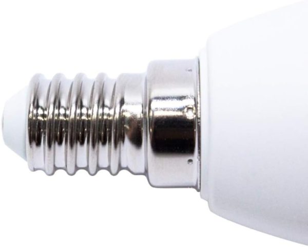 LED крушка тип свещ E14, 7W, 820LM – Приятно и ефективно осветление за офис или спалня