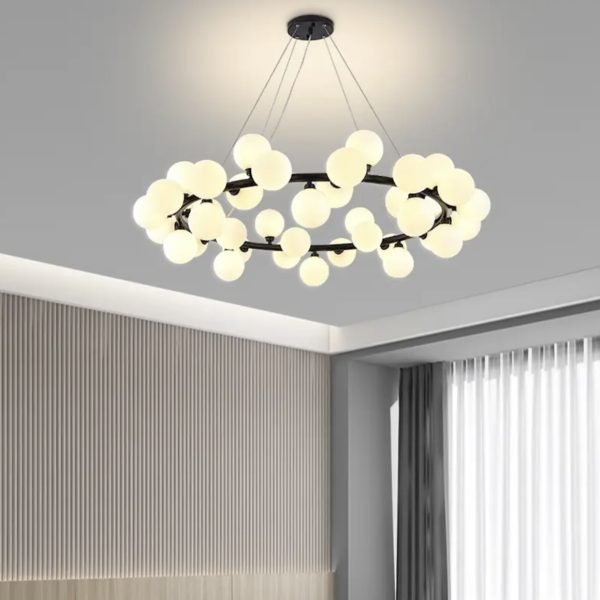 LED полилей Черен DM1010-45 с флорален дизайн – Модерен полилей, който предлага топло осветление и изискан естетически вид