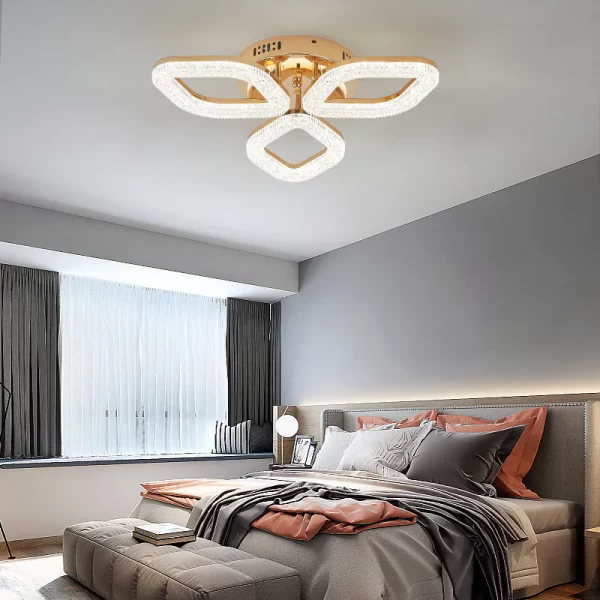 Модерен LED полилей DM Living, модел DM301/3 – Регулируемо осветление и елегантен дизайн със златно покритие за съвременни стаи