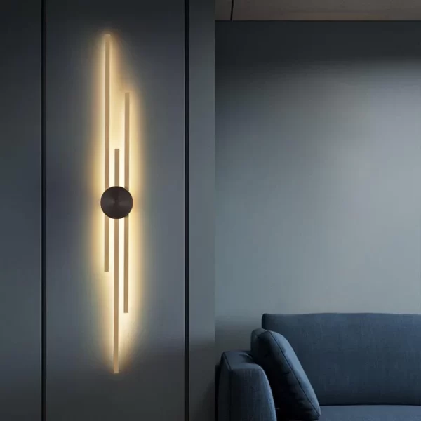 LED аплик, съвременен дизайн, златисто/черно, модел DM143-600 – изискано и елегантно осветление за всяко пространство