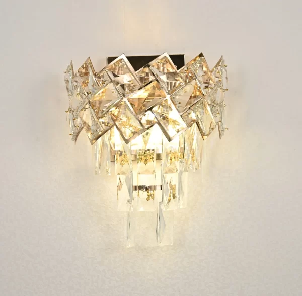 Луксозен LED аплик с кристали, елегантен дизайн, модел DM62111/2W, златист – изискано и ексклузивно осветление за всяко пространство