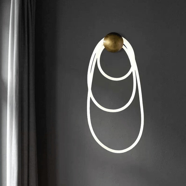 LED осветително тяло Eleganta DM Living, модел R9157/1, златисто/бяло – практично и изискано решение с 3 режима на осветление за вътрешни пространства.